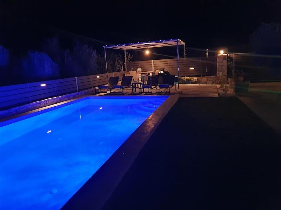 Villa Sheila With Private Pool Roumelí Exterior photo